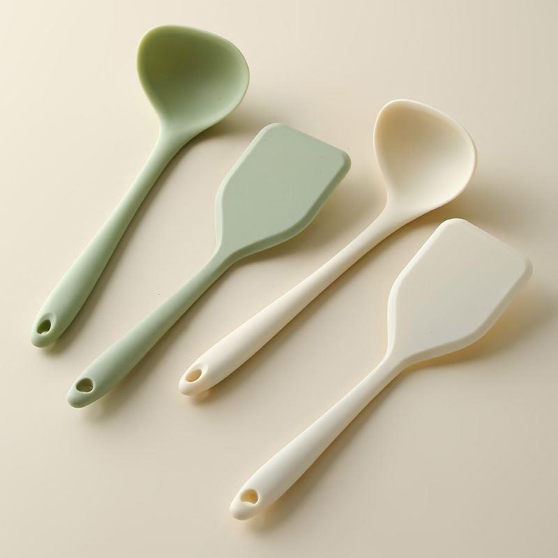 日本小号铲子矽胶迷你炒菜专用厨具不沾锅食品级一人食副食品耐高