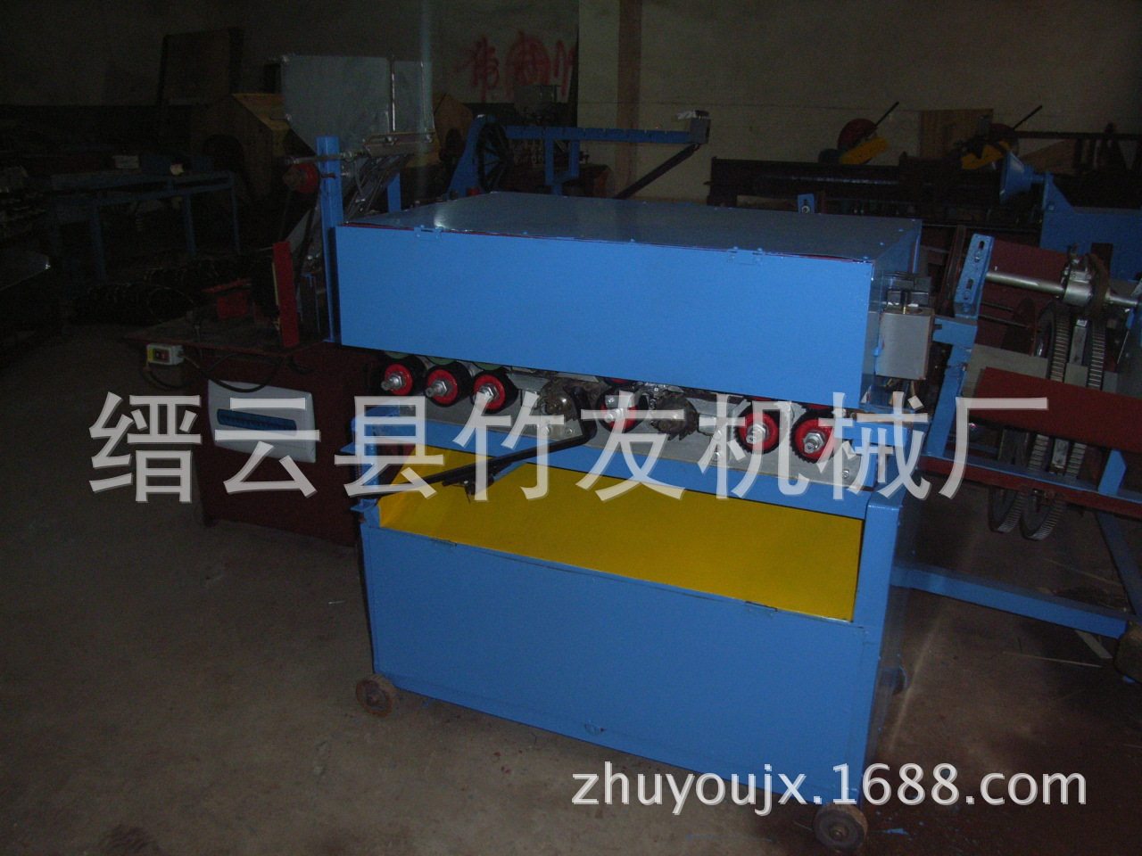 多功能竹筷拉丝成型机