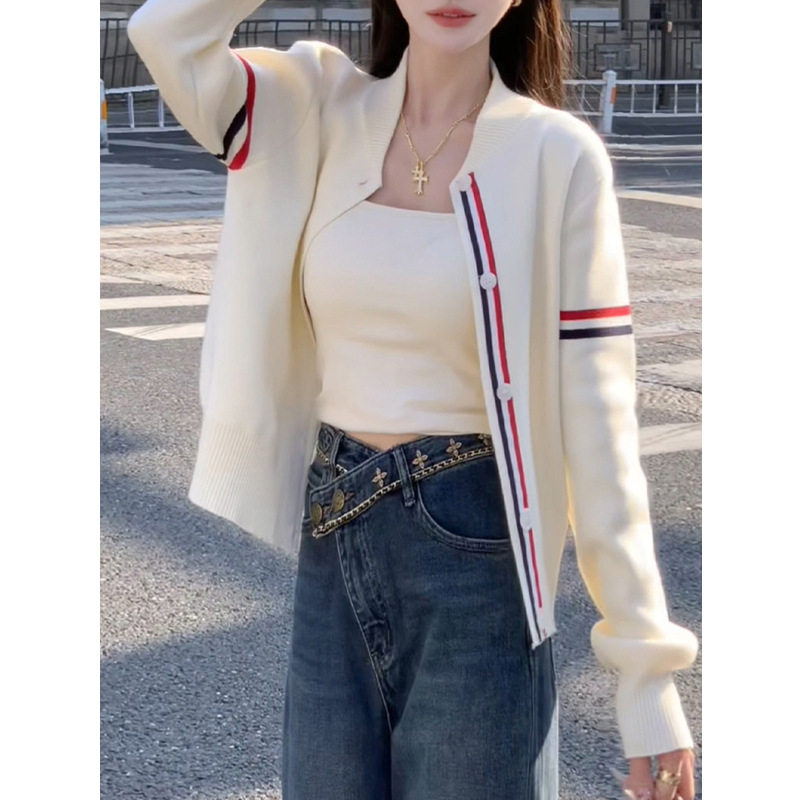 学院风白色毛衣开衫女韩系短款穿搭宽松慵懒风针织衫外套上衣