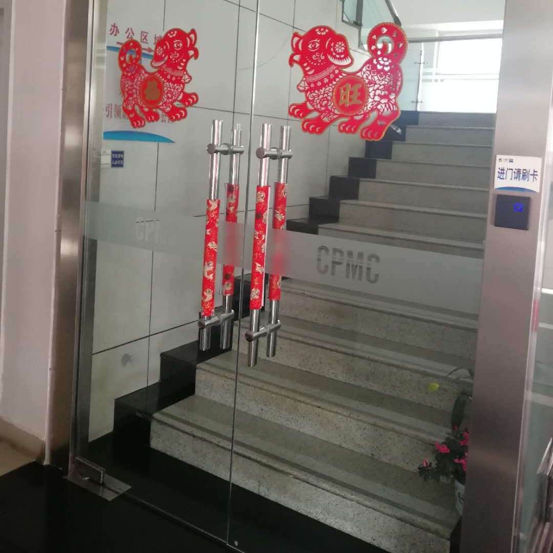 成都厂家不锈钢玻璃无框地弹门