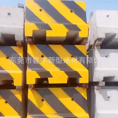 江苏南京直销围挡水泥墩底座混凝土C30基础块施工围蔽石墩子
