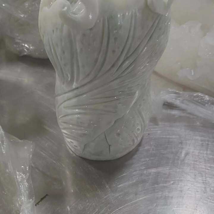 玉器四大名玉之一岫玉精雕白菜吊坠居家饰品摆件厂家
