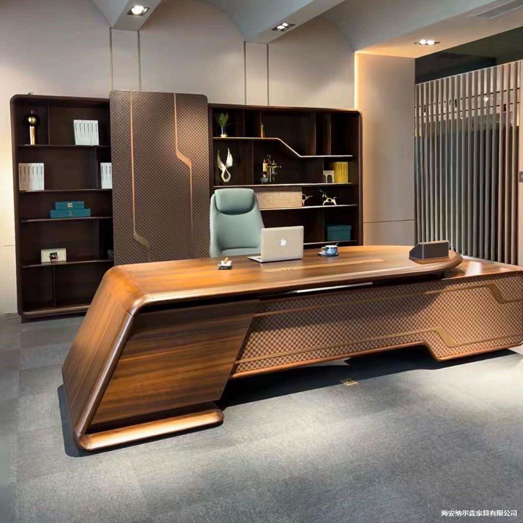 实木总裁老板办公桌椅新中式高端董事长意式大班台欧式大班桌轻奢