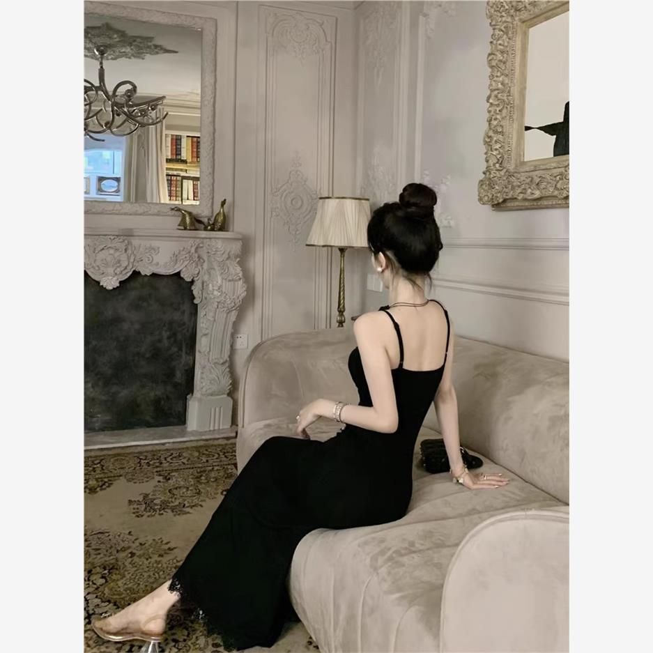 千金感黑色蕾丝吊带连衣裙女法式高级感气质修身显瘦包臀长裙