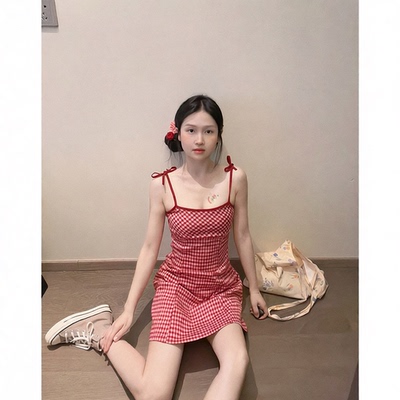 小个子专属无袖红格纹吊带连衣裙