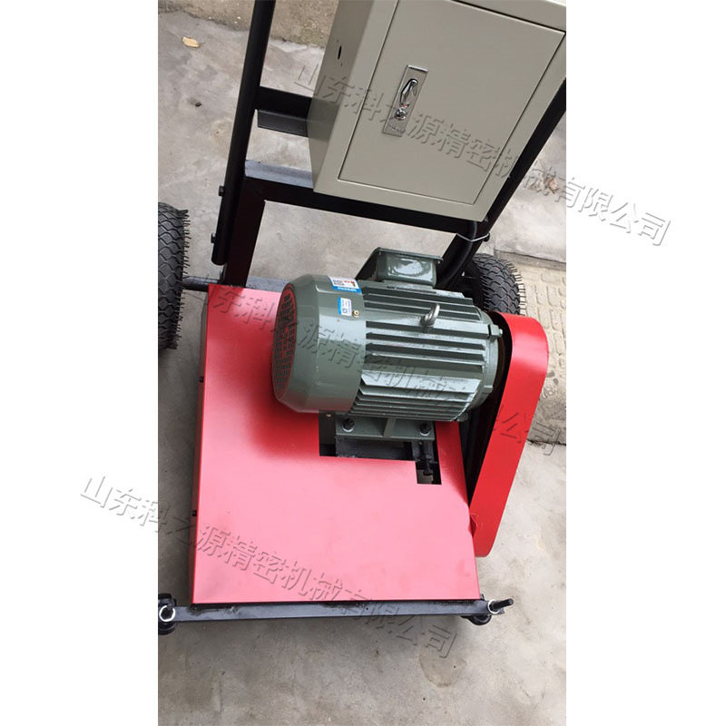 手推小型体育场地砂光翻新机