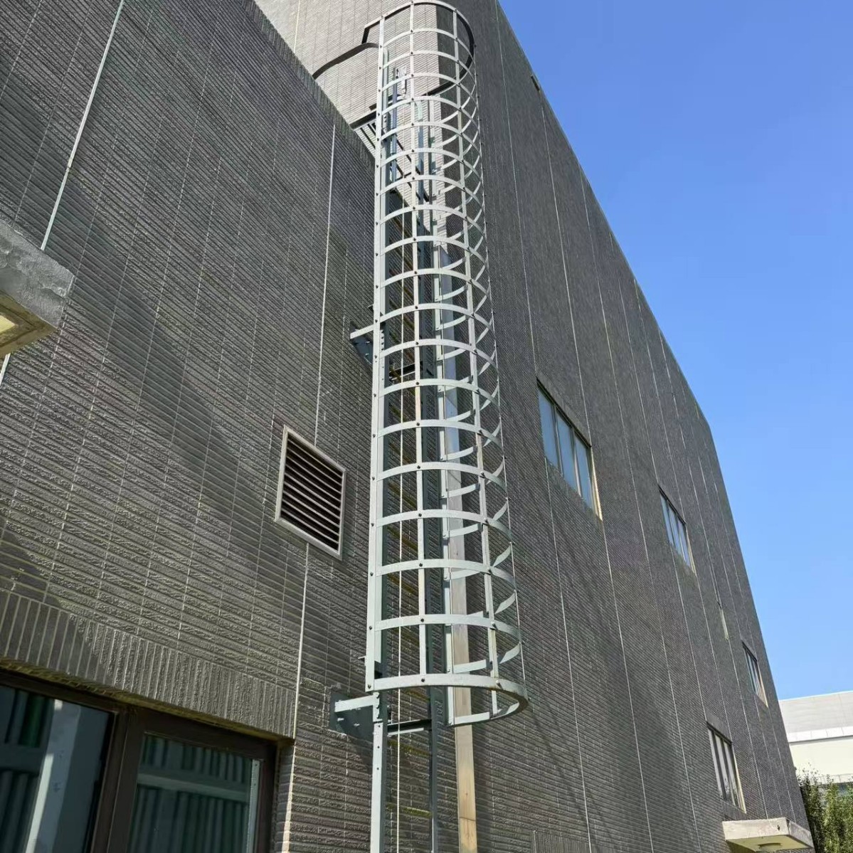 福攀垂直爬梯防坠落生命线8米