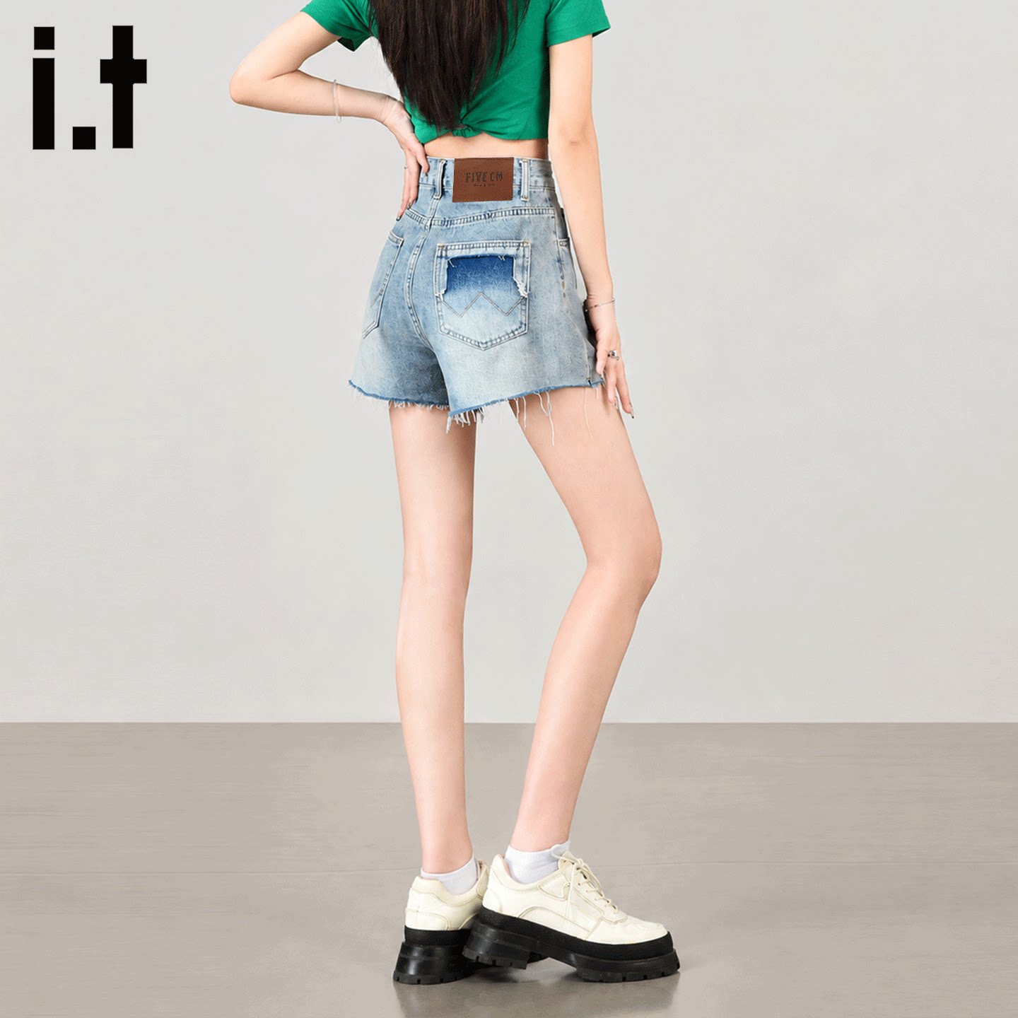 it5cm浅蓝色毛边破洞牛仔短裤女