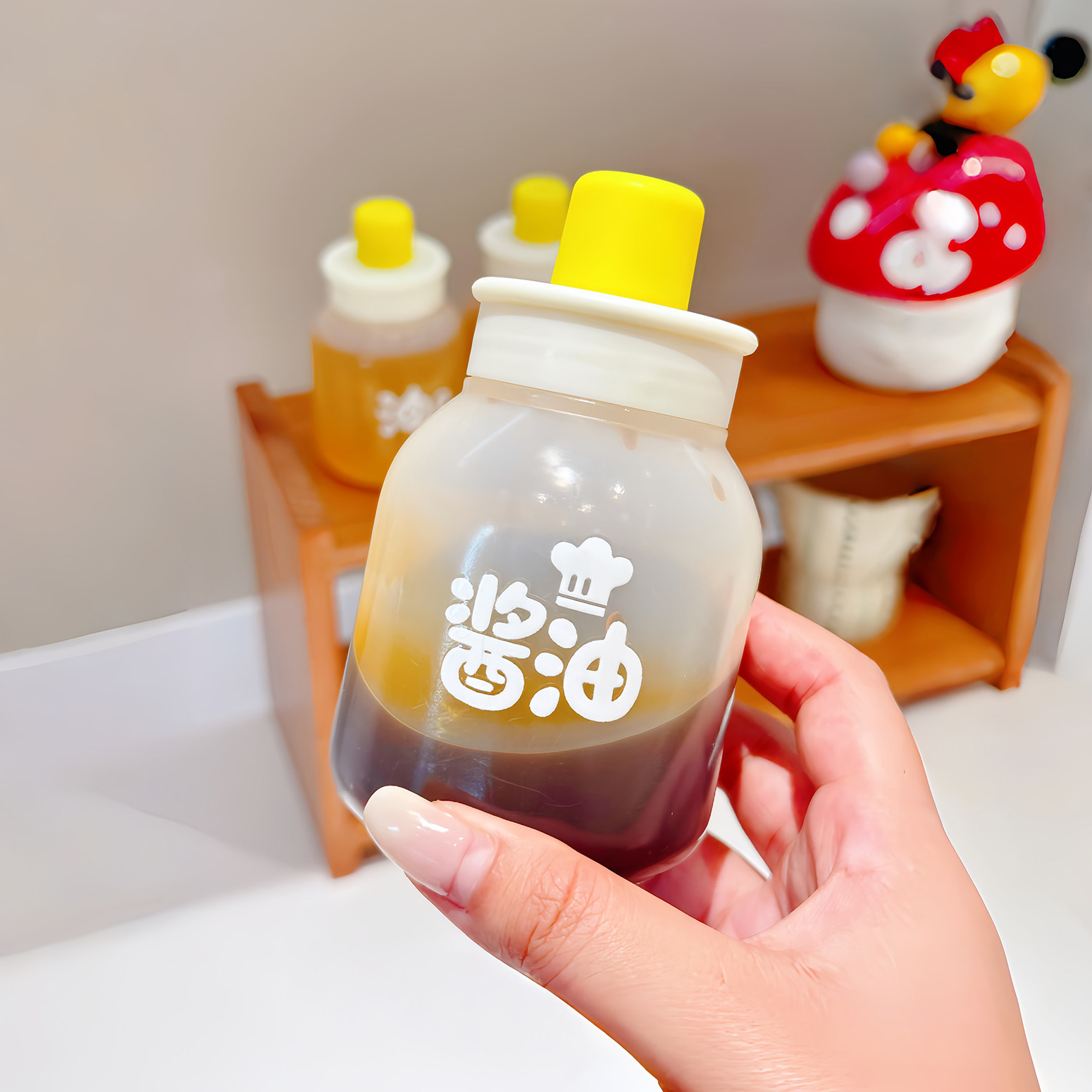 喷油壶厨房家用食品级酱油瓶新款香油瓶分装瓶专用果酱瓶挤压瓶
