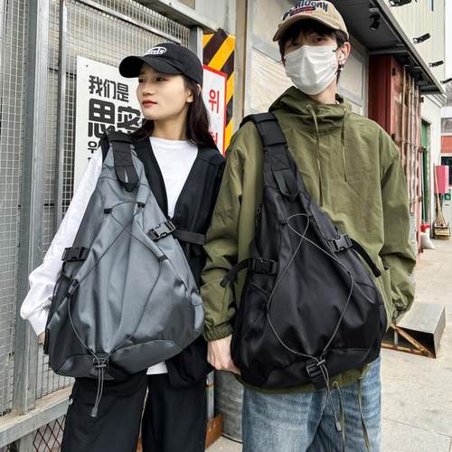 男女斜挎包大容量工装机能潮流