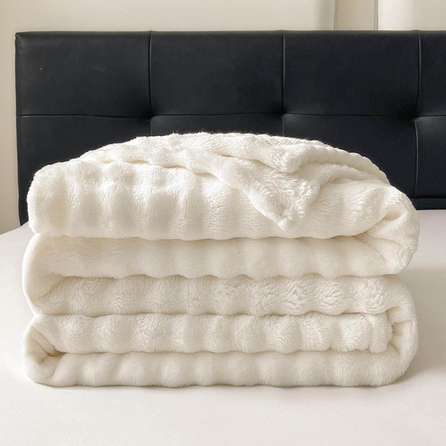 夏季泡泡兔兔法兰绒毛毯空调沙发盖毯礼品休闲珊瑚绒小毯子办公室