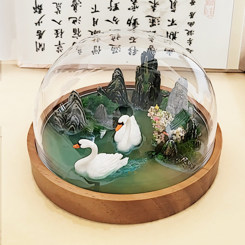 卡通国潮天鹅办公桌面小摆件创意萌宠公仔儿童房玩偶装饰树脂摆件