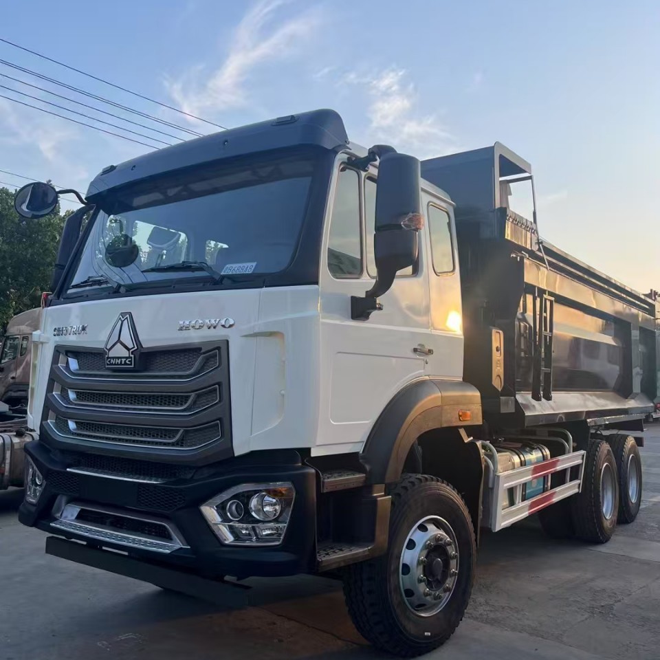 重汽豪瀚371双驱后八轮牵引车