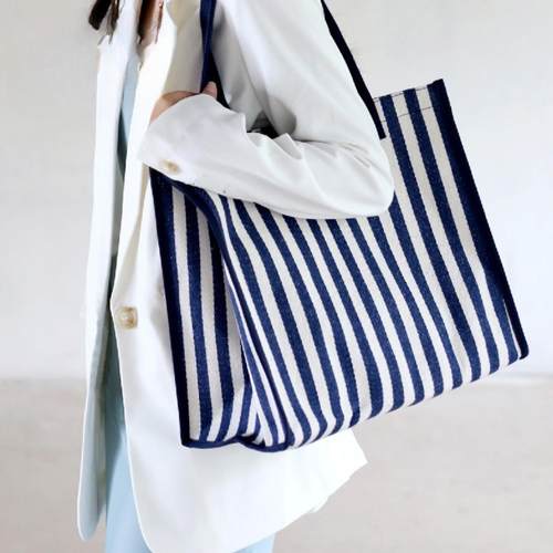 韩版大容量条纹帆布手提包