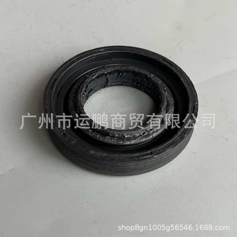 适用于Jeep吉普18-24款牧马人半轴左前油封 68388747AA