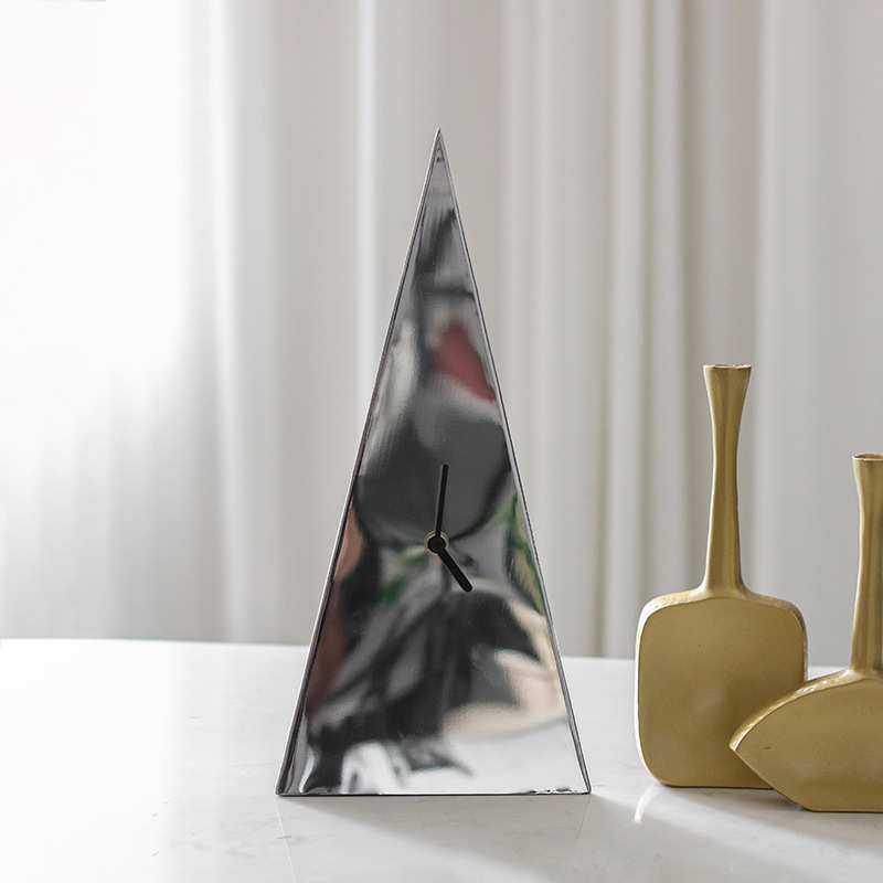 抽象艺术三角形座钟摆件样板房售楼处书房卧室桌面时钟时尚装饰品