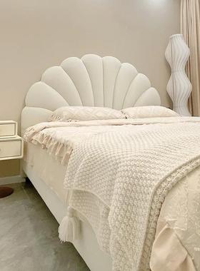 法式花瓣科床技艺现代简约双人床轻奢奶油风软包婚床布生女公YNA