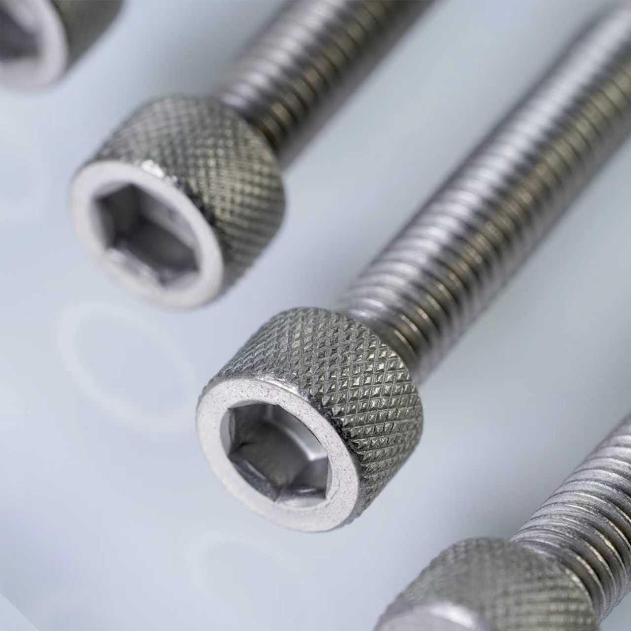 钛螺丝TA2纯钛内六角螺钉钛合金圆柱头杯头M1.6M2M5M6M10M12*100