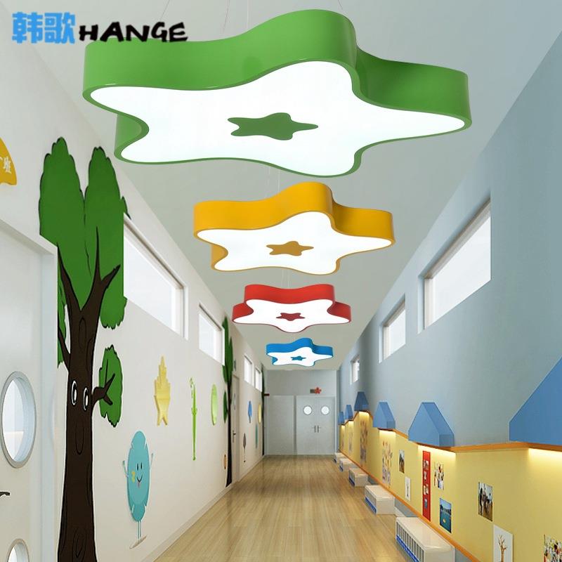 创意个性星星灯儿童房吊灯男孩女孩卧室灯彩色幼儿园灯游乐园灯具