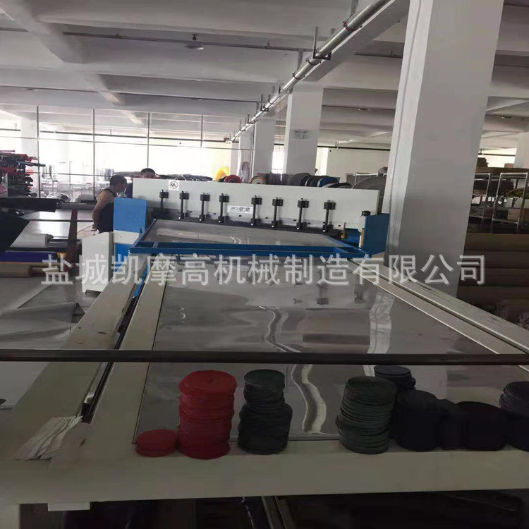 2000型全自动PVC裁条切布机