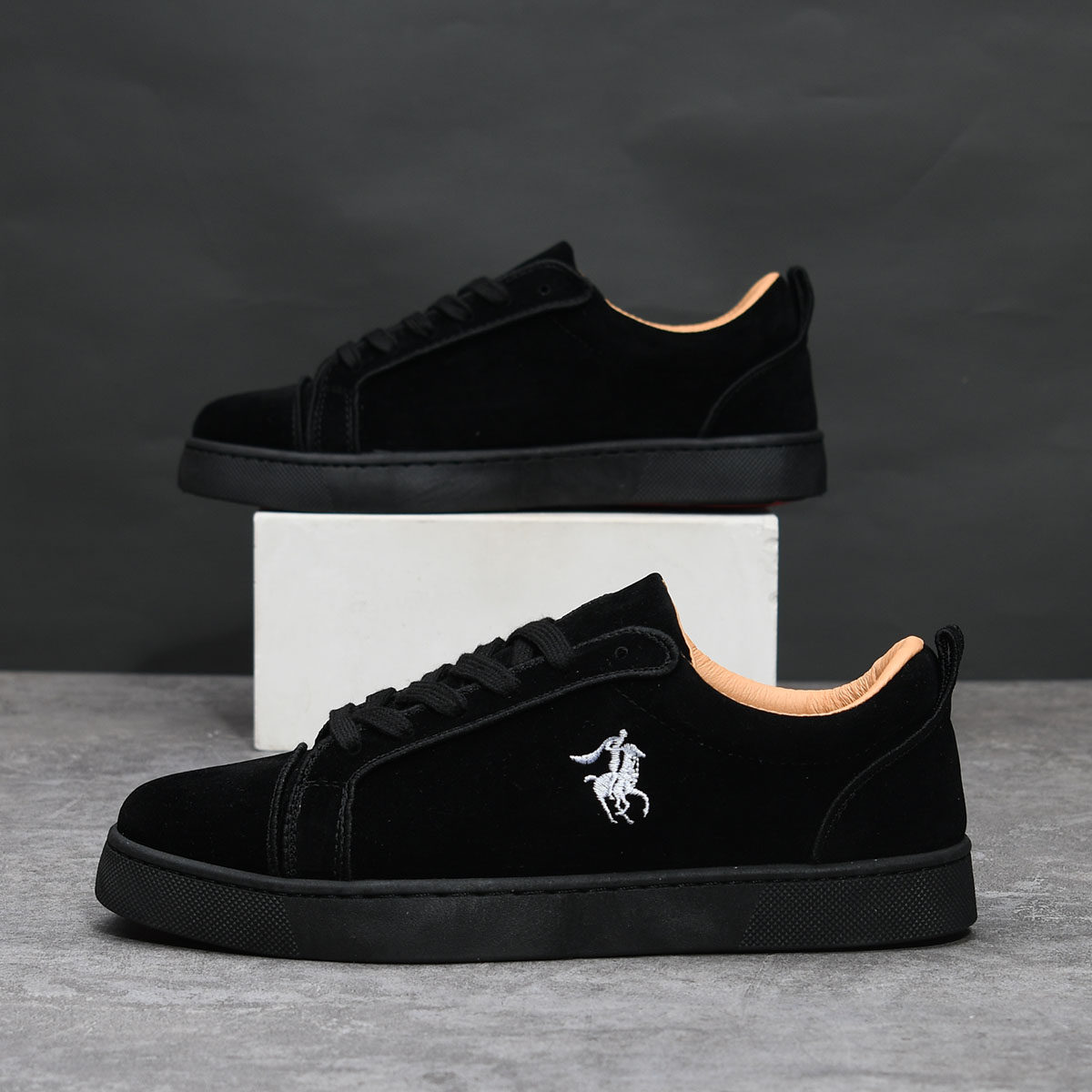 【万达撤柜】秋季运动男士休闲鞋黑色鞋子男鞋软底耐磨防臭板鞋,流行男鞋,休闲板鞋,淘宝优惠券,粉丝福利购,淘宝优惠卷