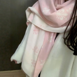 鸢尾花粉色围巾女冬季高级感保暖披肩两用围脖韩系氛围感2025新款