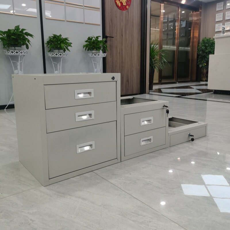 铁皮重型带锁桌下三层工具柜