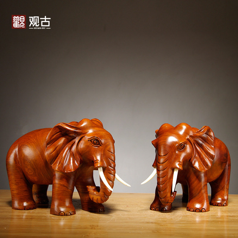 花梨木雕大象一对吉祥摆件