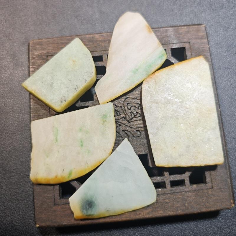 悦缅缘翡翠四会天光墟天然缅甸A货翡翠原料开口原石片料