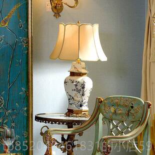 高档欧式宫廷新奢古华陶瓷台配铜装饰台灯美式典陶瓷灯家居客厅大