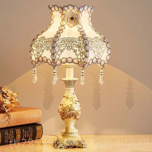 新款欧式台灯卧室馨床头奢华温创意约现代浪漫围家简用装饰床头柜