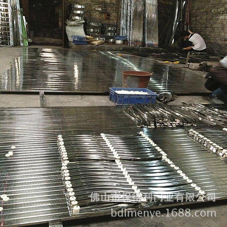 佛山厂家不锈钢拉闸门 防盗门窗仓库推拉门商铺门折叠门防盗门