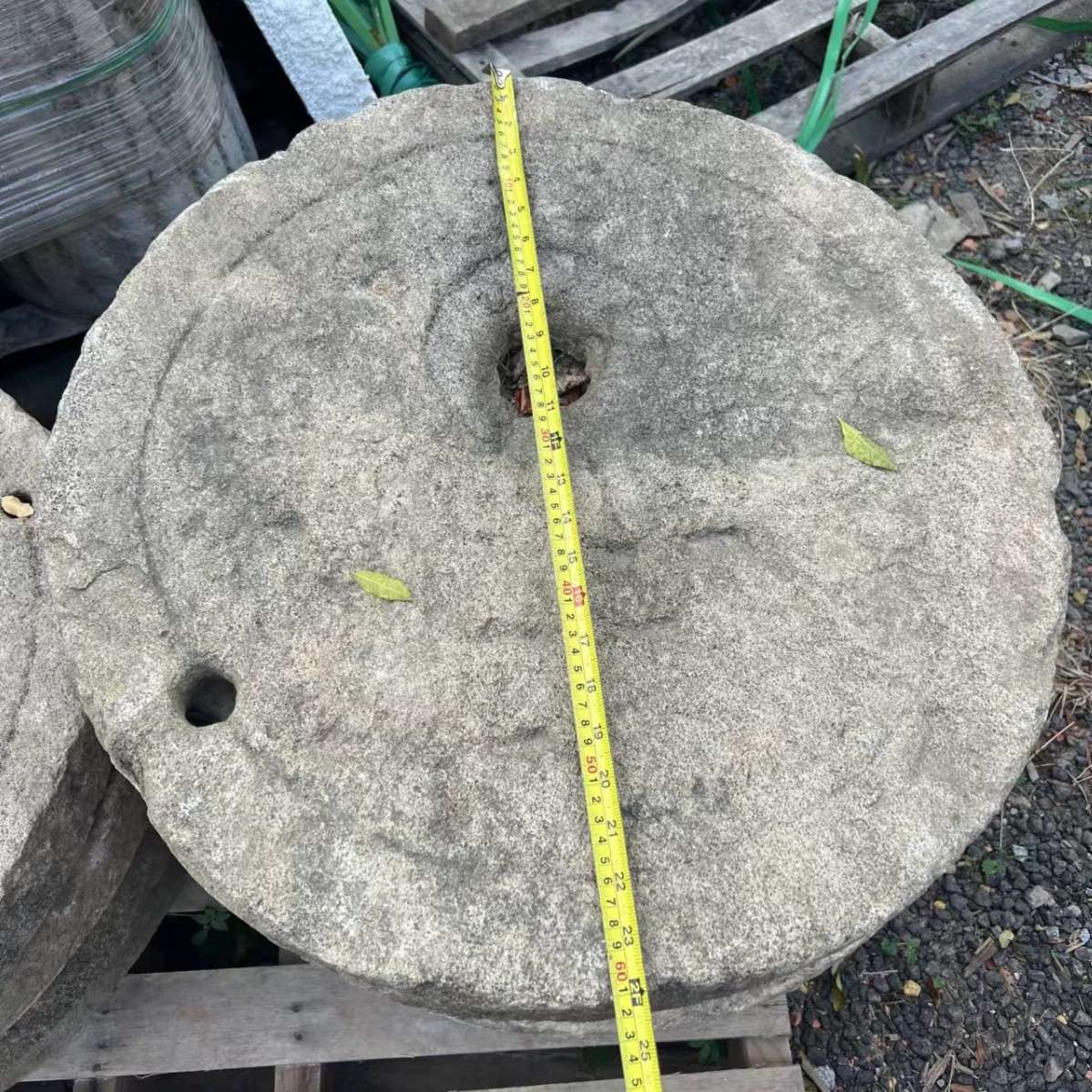 厂家直供石雕老石碾子老旧石器磨盘石磨老石头碾盘农村装饰摆件
