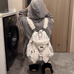 高级感可爱毛绒绒兔耳朵帽子双肩包2025秋冬新款大容量百搭背包女