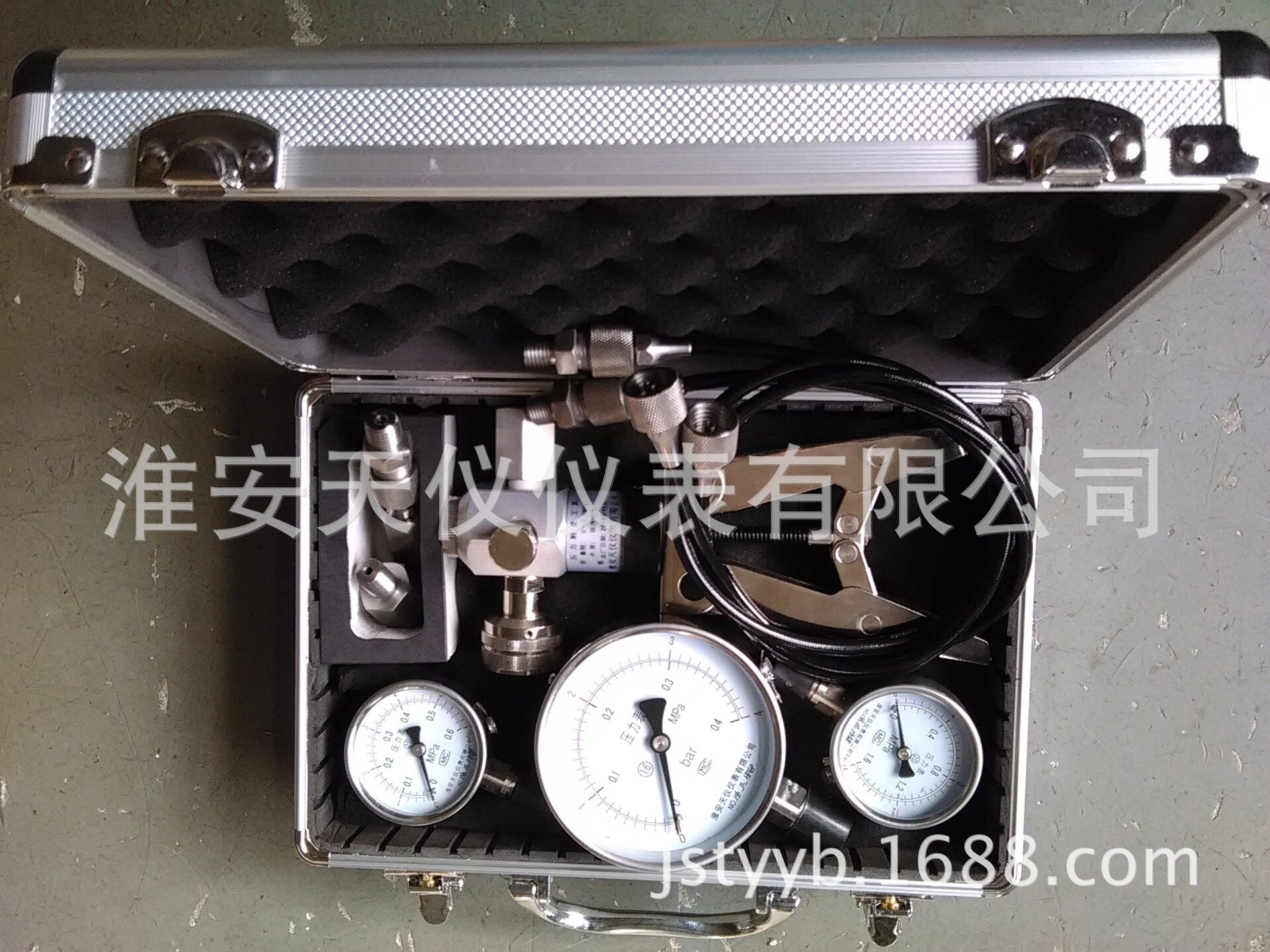 手持轻便船用压力校验仪