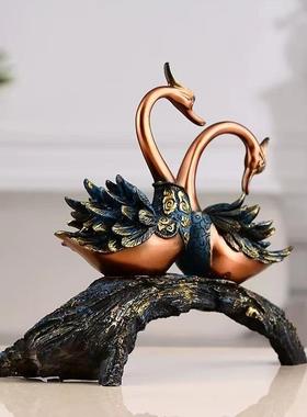 欧式树桩爱心奢天鹅摆件家居视饰品玄饰关酒柜轻客厅电柜树脂工艺