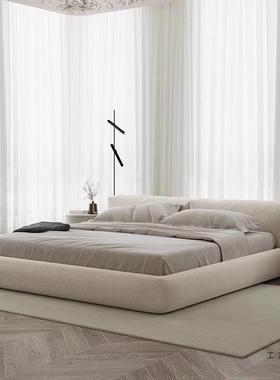 奶油床落风OOA布艺面包地现代简约主卧室双人大轻奢实木软包储床