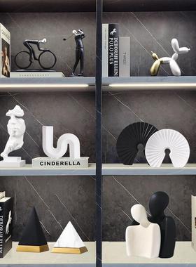 北欧简约摆件创意现代抽象人物雕塑办公室客厅电视柜书柜酒柜装饰