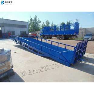 小型移动式登车桥 货物装卸辅助设备 单人操作液压升降装卸平台