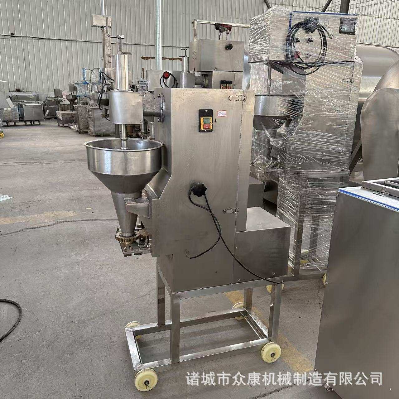 水煮鱼丸成型设备牛肉丸子机鱼蛋肉圆加工小规模猪肉丸子加工设备