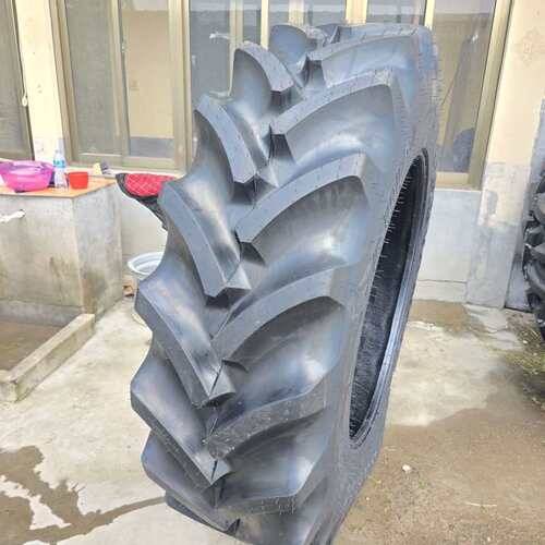 农用拖拉机子午线钢丝轮胎320 380 420 520/85R38 42 30 28 26 24