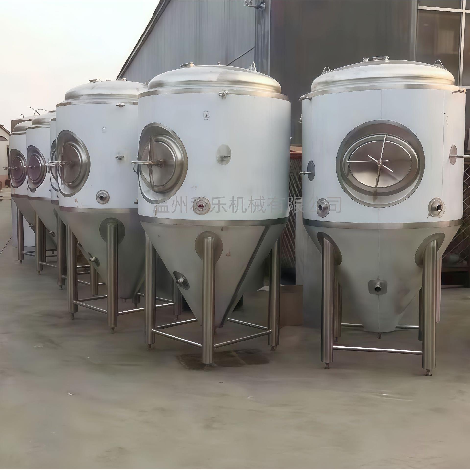 厂家白酒啤酒发酵罐锥形自酿啤酒小型发酵罐不锈钢酿酒设备