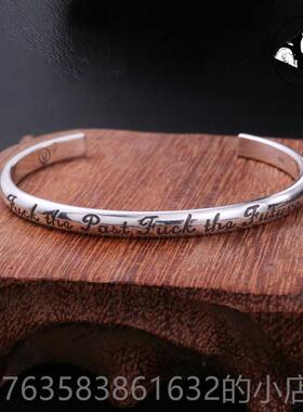 高档伊岚 UNDERCO瓦ER高桥性盾字母手镯V男女纯银开口覆古手环个