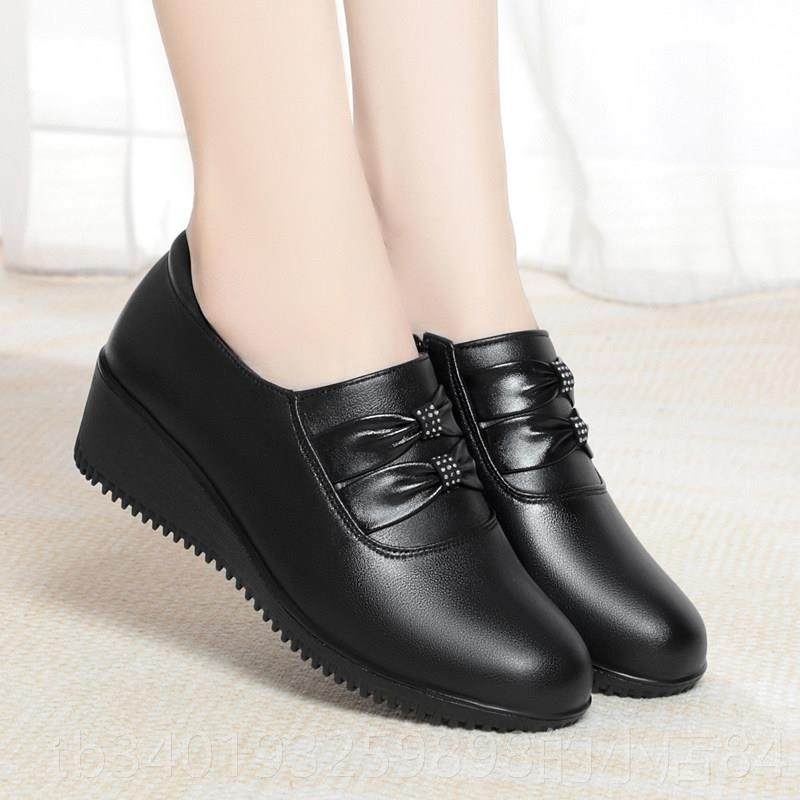 新款205春秋季新款皮鞋皮大坡跟平底真软底码舒适妈2妈鞋中老年女,女鞋,深口单鞋,淘宝优惠券,粉丝福利购,淘宝优惠卷