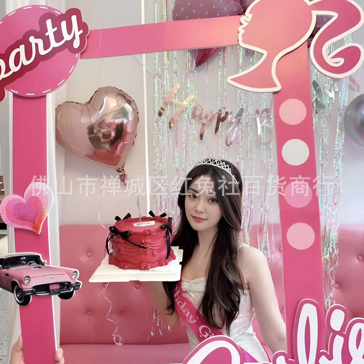 来图印刷粉红芭比手持相框女孩儿童周岁布置kt板拍照生日装饰道具
