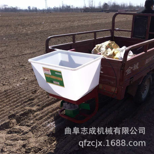 电动撒肥机 农作物种植撒肥机 240斤牵引式农用施肥机