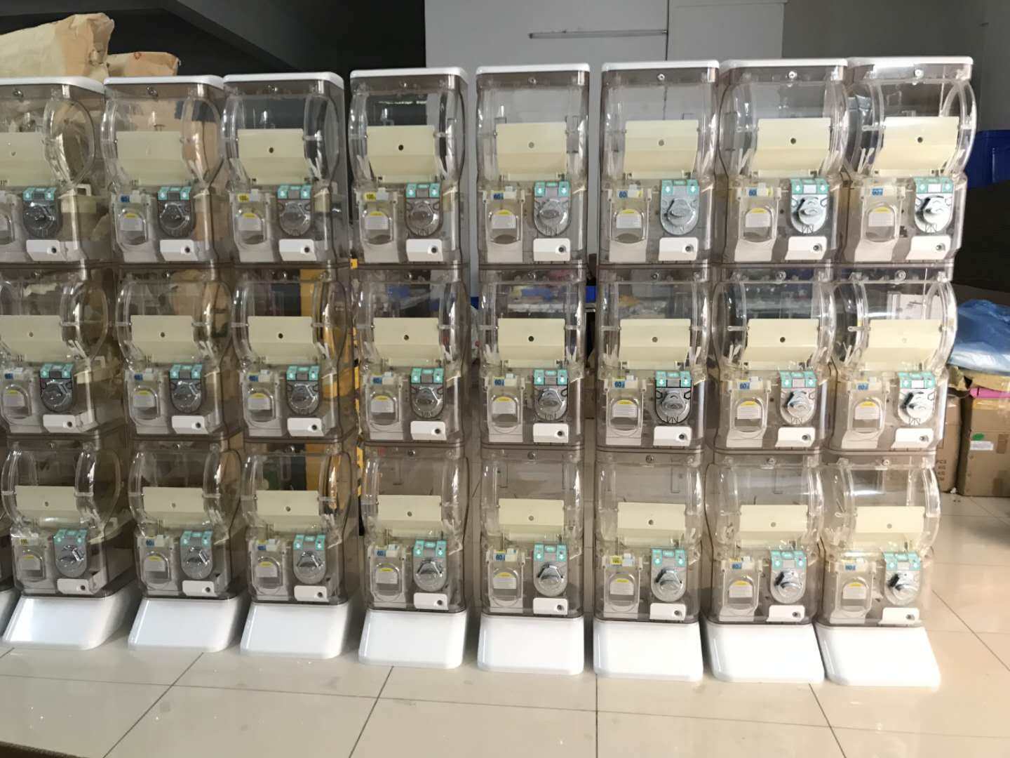 投币扭蛋机 机双层扭层 单蛋扭蛋机 自动售货 公司搞活动抽奖机