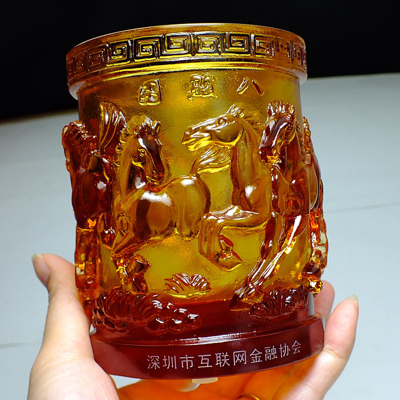 八骏雄风马办公桌摆件男士马到成功笔筒老总办公室琉璃水晶八骏图