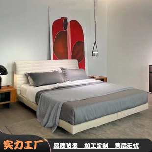 意式棉麻布艺罗杰床主卧现代简约设计师别墅皮布软包双人大床婚床