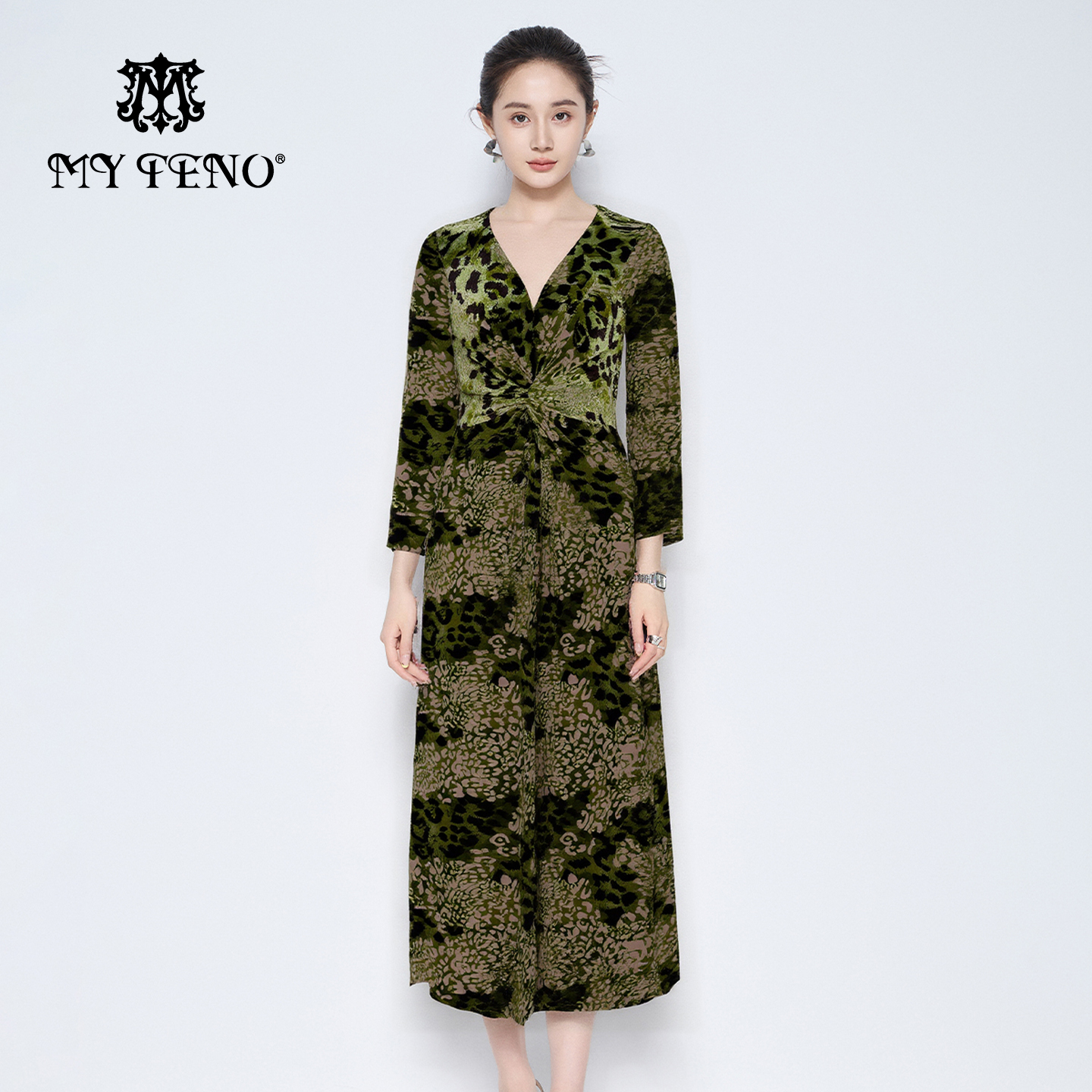 马天奴绿色印花丝绒V领连衣裙